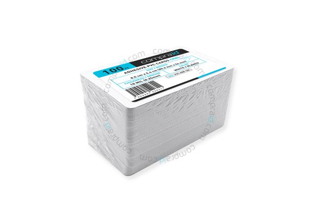 Las tarjetas plasticas cr80 con adhesivo están disponibles en paquetes de 100 piezas